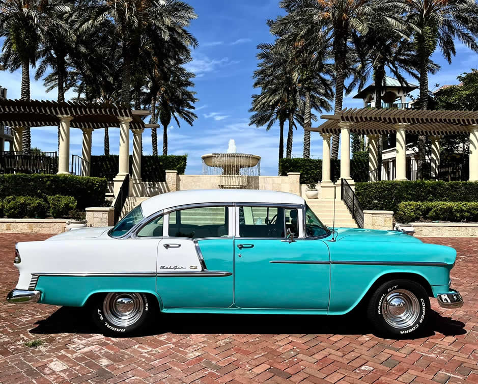 Vintage wedding car chauffeur Putnam County